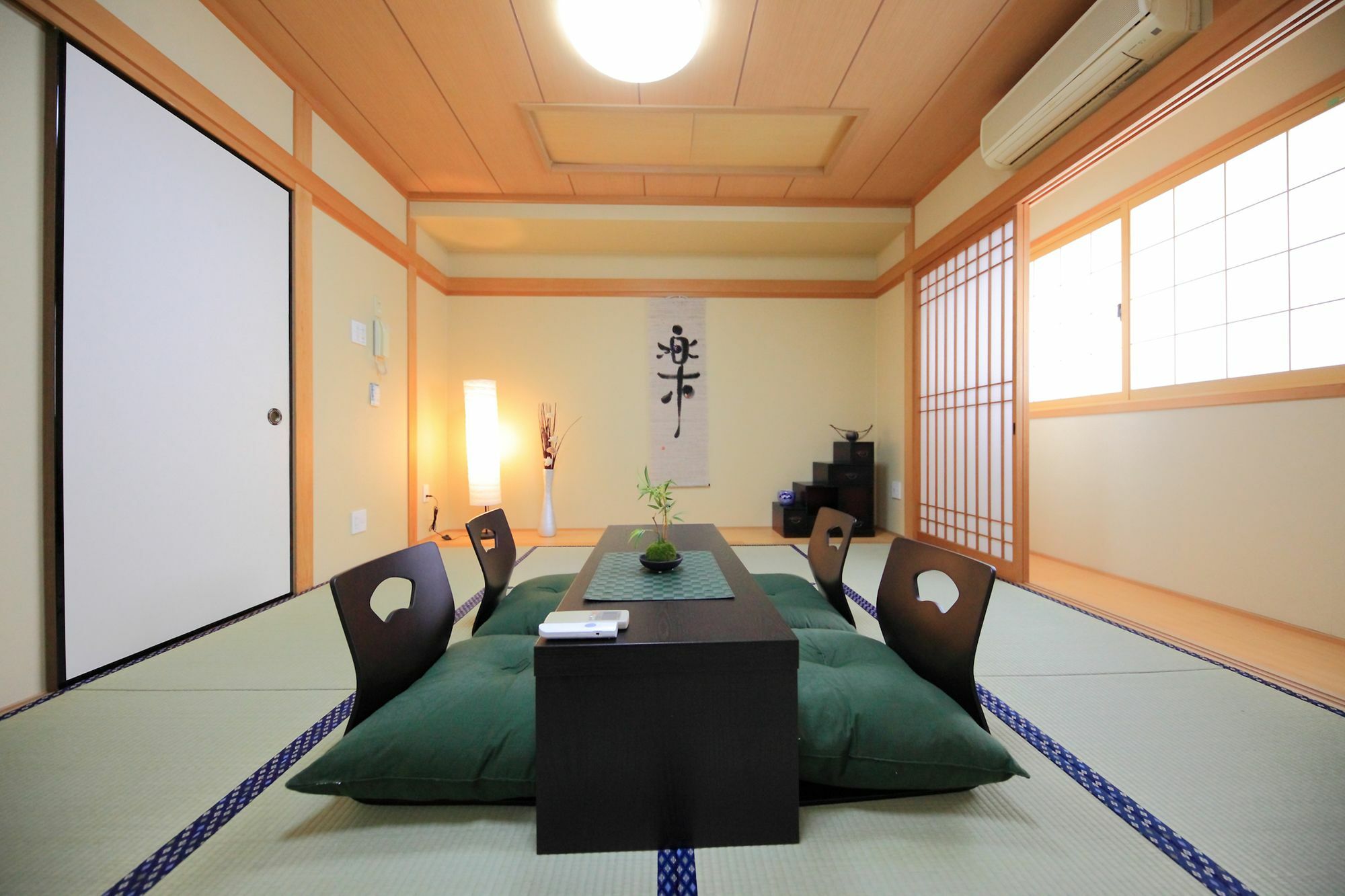Grandouce Shinsaibashi-Higashi Apartment Osaka Bagian luar foto