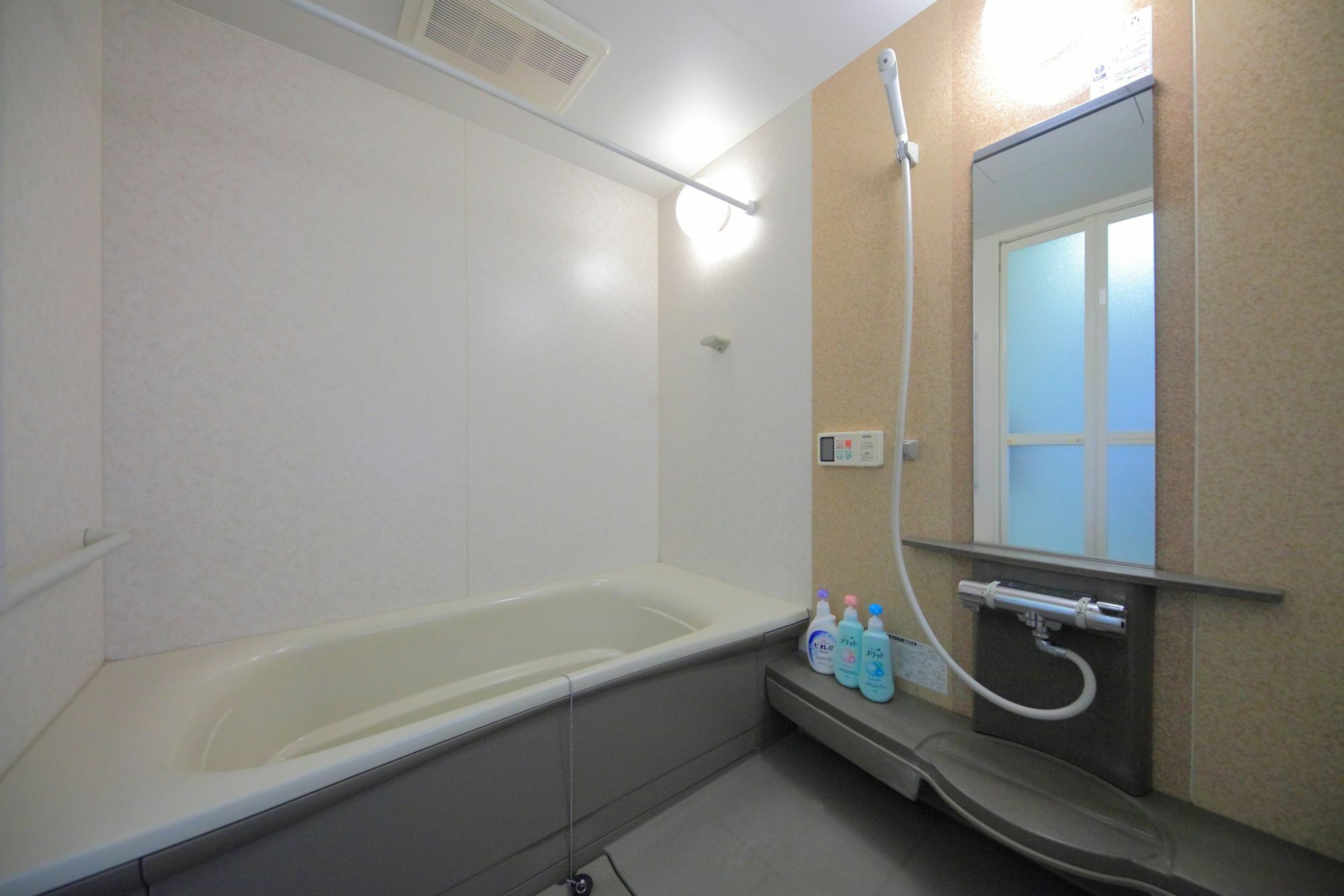 Grandouce Shinsaibashi-Higashi Apartment Osaka Bagian luar foto
