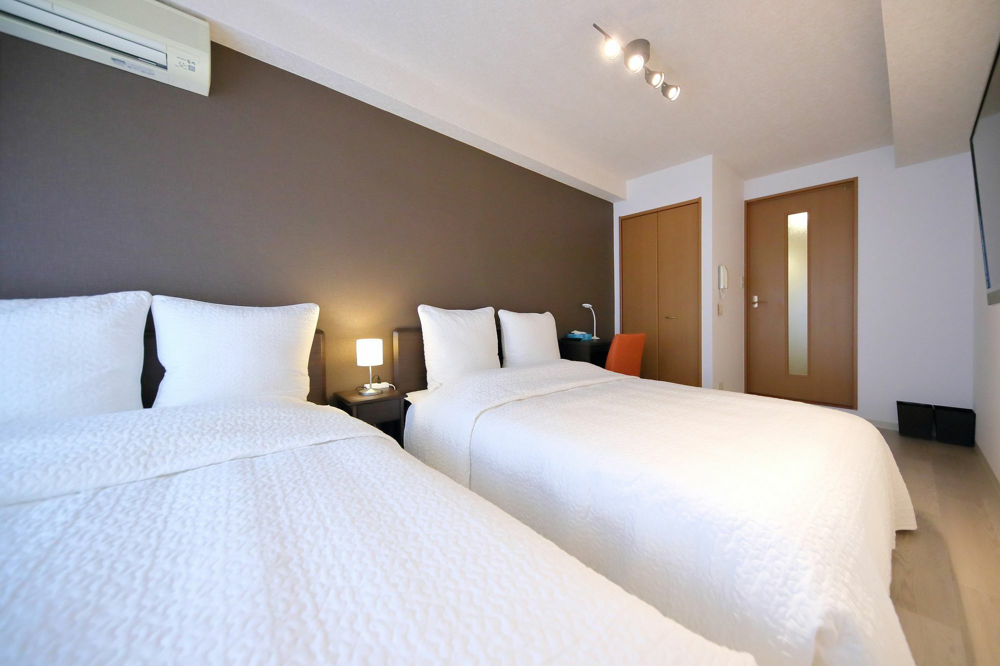Grandouce Shinsaibashi-Higashi Apartment Osaka Bagian luar foto